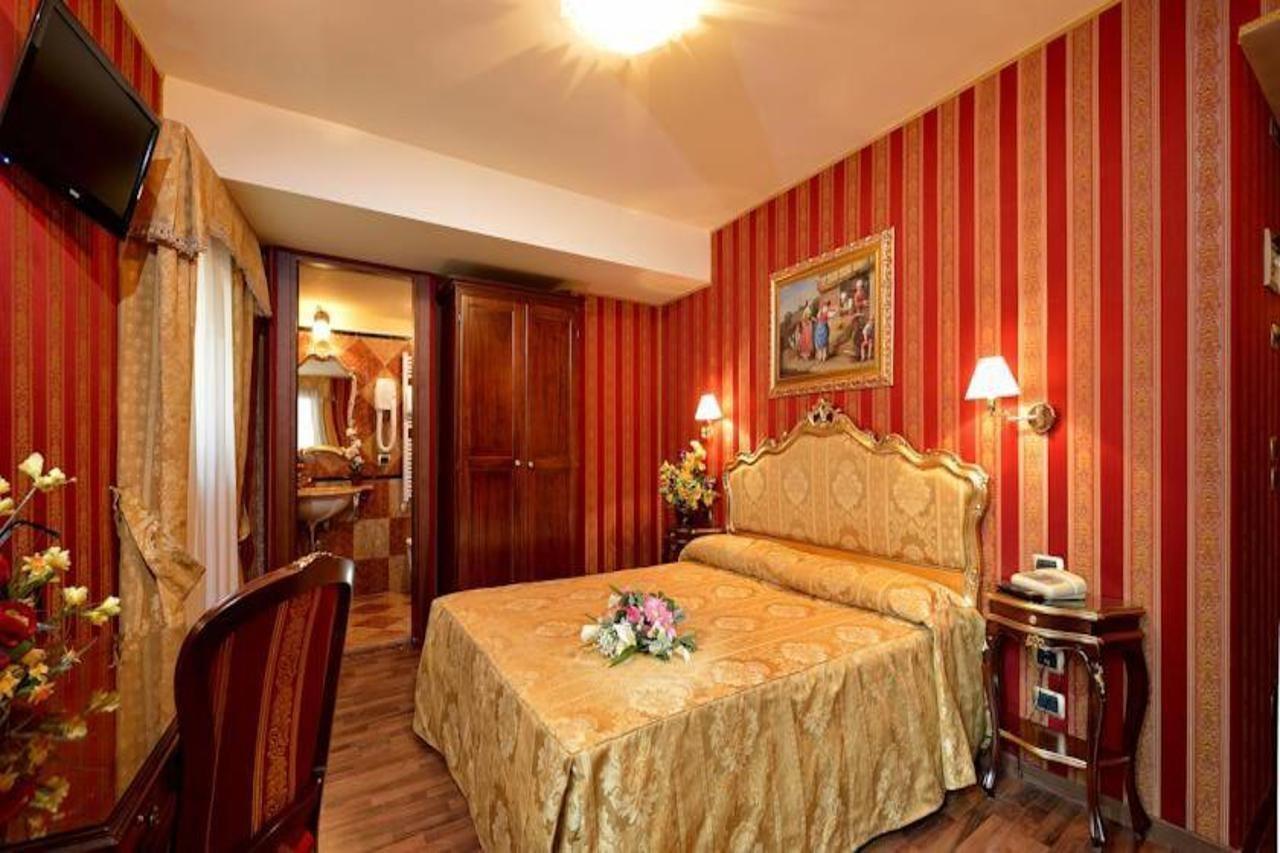 Hotel Lux Venise Extérieur photo
